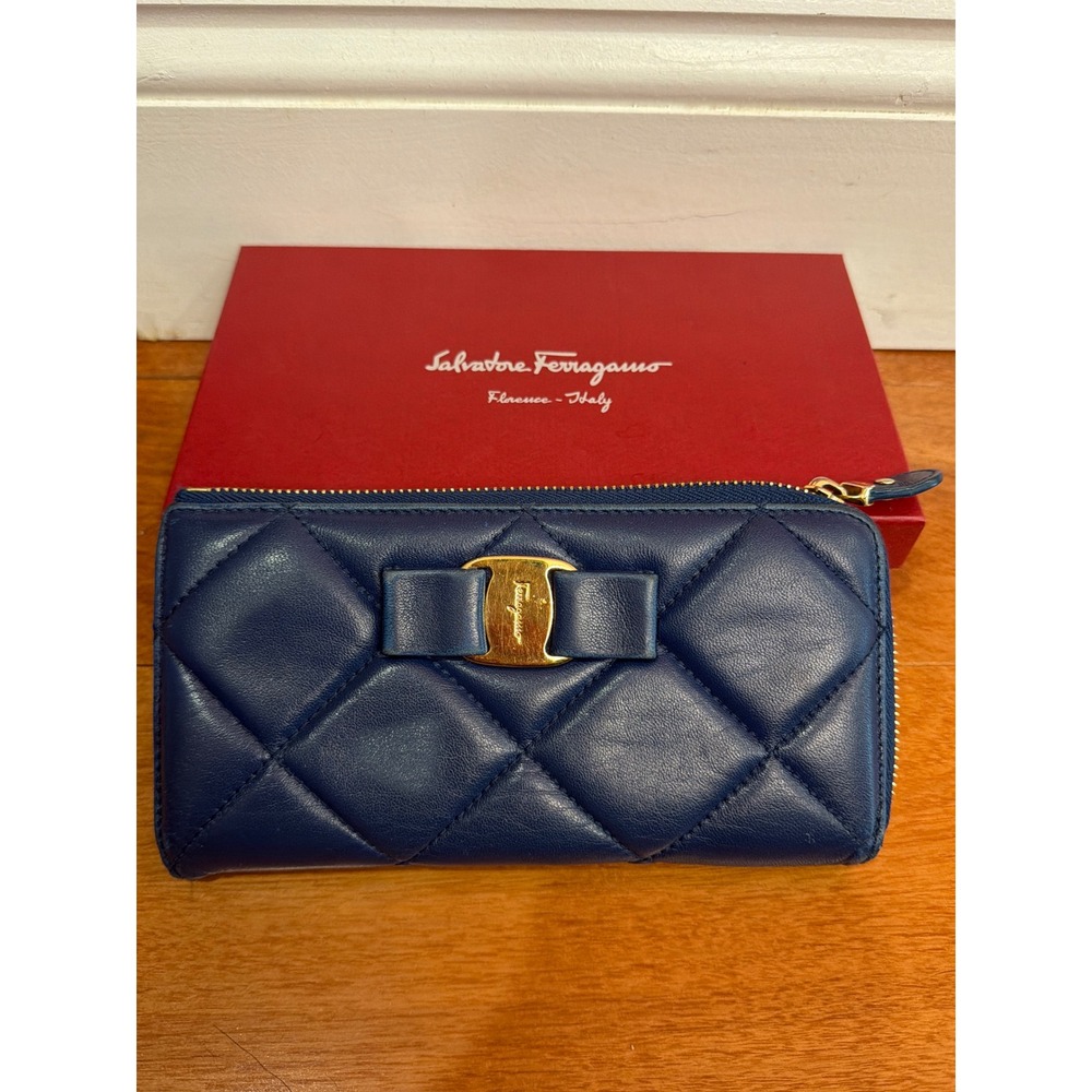Salvatore Ferragamo Wallet Womens Blue Quilted Vara Bow Zip Around Leather OS
